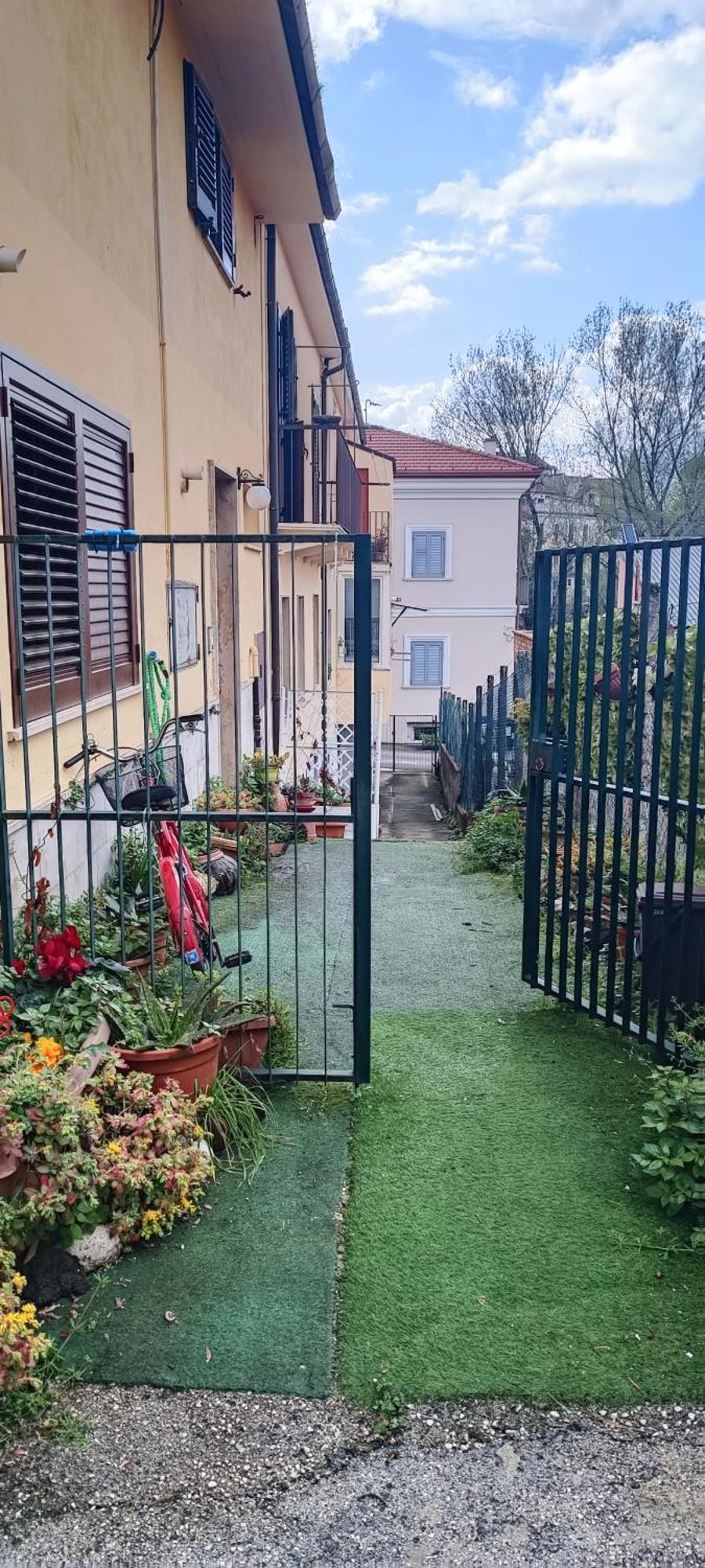 Dietro Piazza Maggiore 술모나 외부 사진